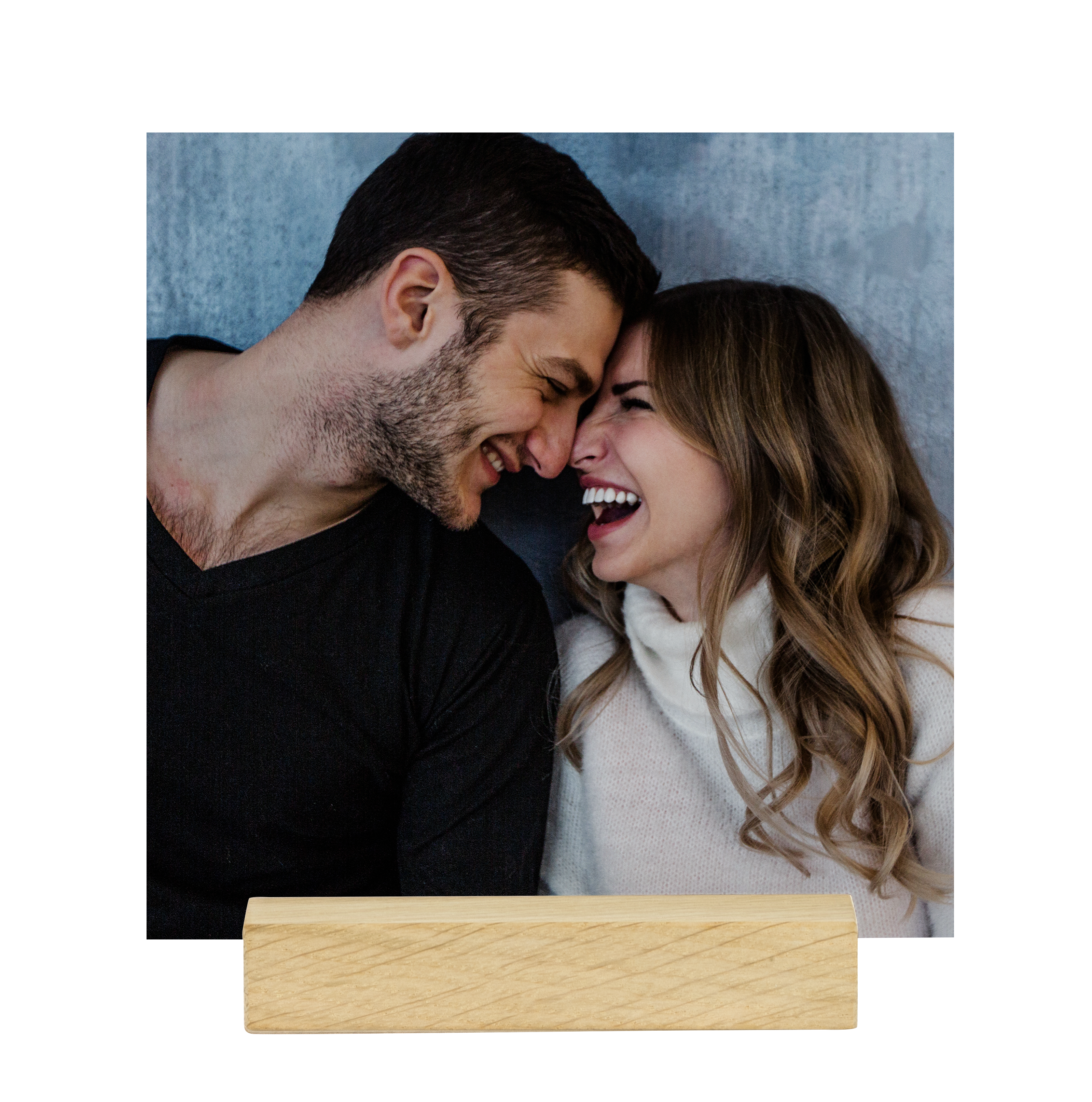 13 Fotos Deine Wahl in 13x13 mit einem Holzaufsteller 13 Fotos Deine Wahl in 13x13 mit einem Holzaufsteller